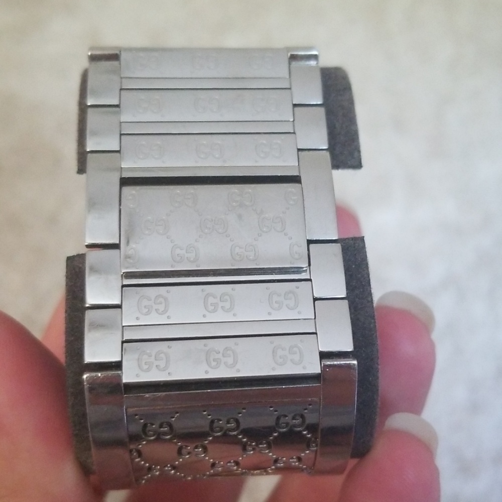 Gucci bangle watch - Picture 5 of 10
